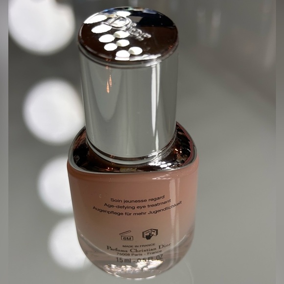 Dior Capture Youth AgeDelay
Advanced Eye Treatment,
0.5 oz. - Picture 3 of 3